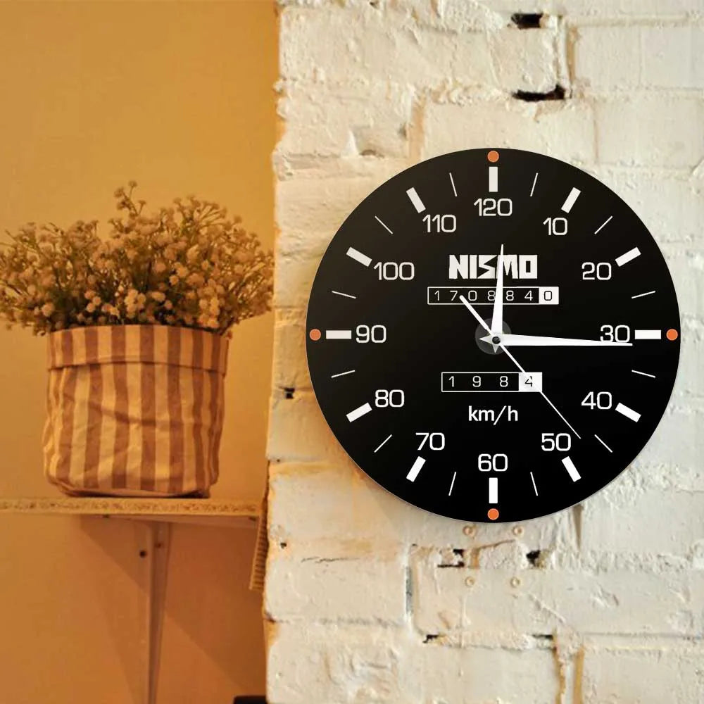 Racing Car Speedometer Decorative Wall Clock For Man Cave Garage Decor Retro Motorsports Guage Design Driving Artwork Wall Watch